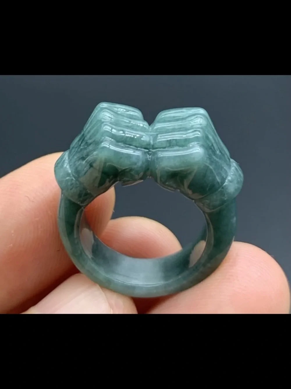 Carved Double-Fist Jade Ring in Deep Green size4 jadeite jade certificate